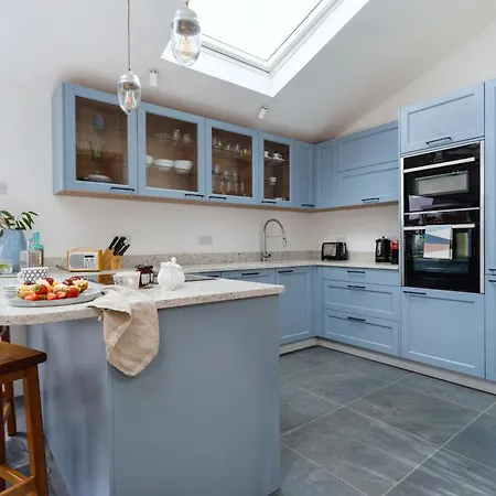 Littlefields - Stylish, Modern Cottage With Large Garden, Close To Beach Seaton  Exterior photo