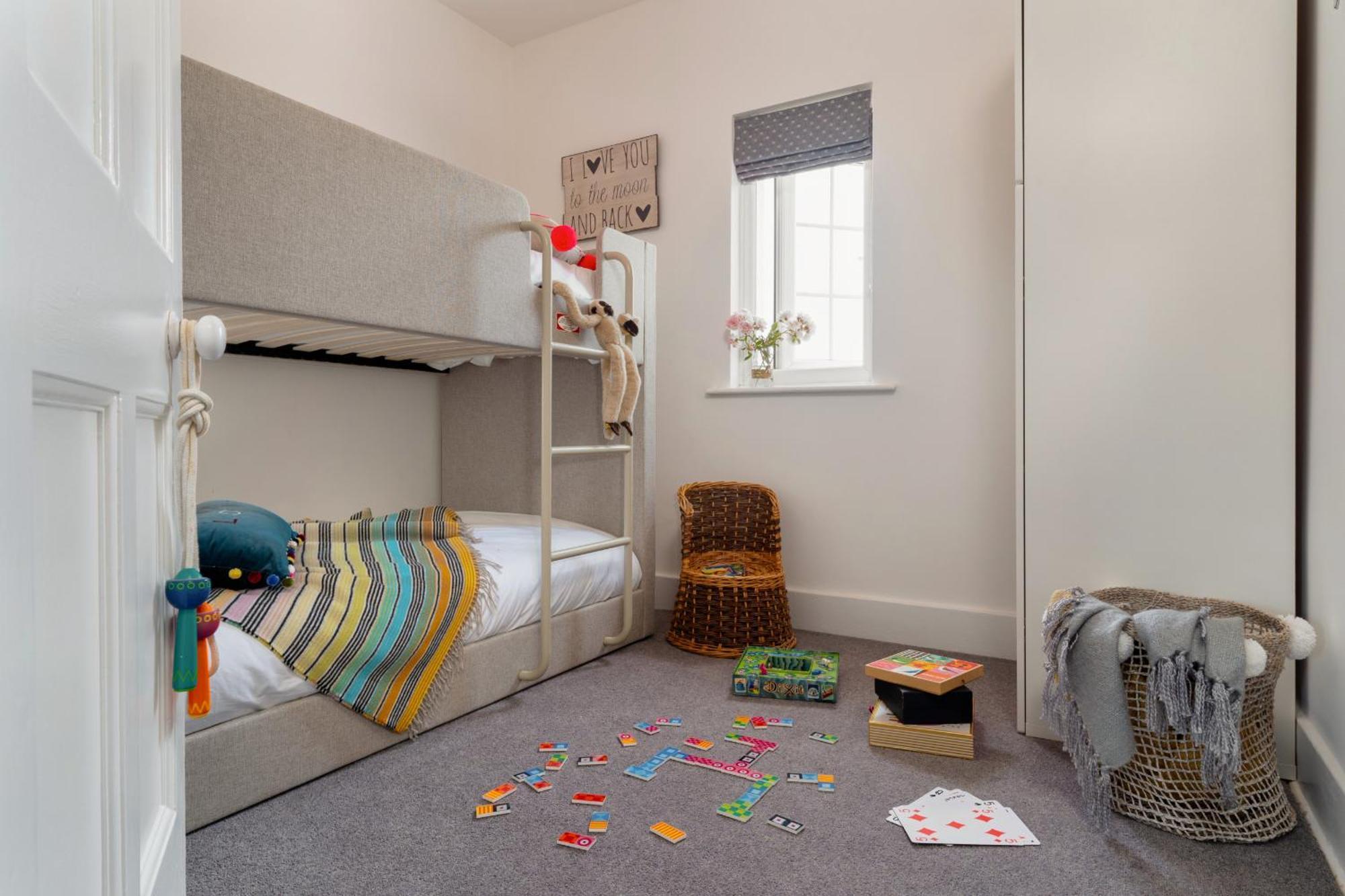 Littlefields - Stylish, Modern With Large Garden, Close To *